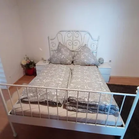 Ferienwohnung Ellinger Apartmán *